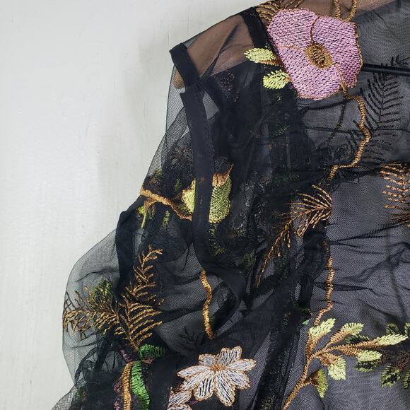 H&M Sheer Floral Embroidered‎ Blouse 4 Black Puff 3/4 Sleeve Top - Picture 5 of 11